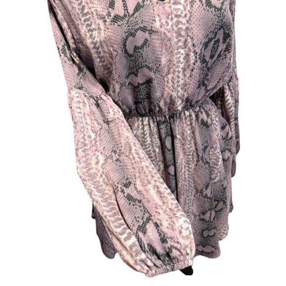 Caramela Dusty Lavender Snakeskin Print Long Sleeve Mini Dress Size Large - Picture 3 of 8